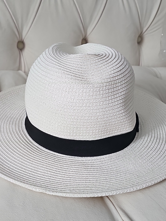 Accessories - Women’s Wide Brim Straw Sun Hat with Black Band - White